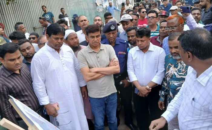পদ্মার তীর সংরক্ষণ প্রকল্প পরিদর্শনে পানিসম্পদ প্রতিমন্ত্রী